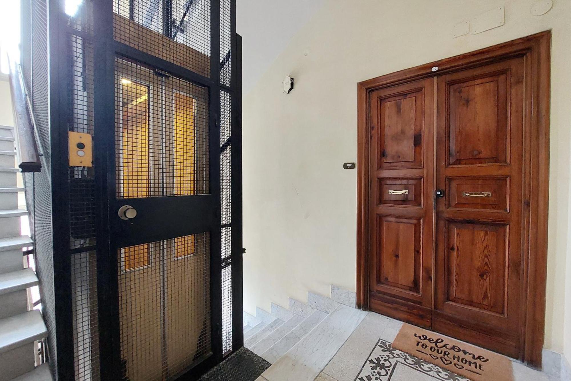 Prestigious Re Di Roma Apartment Exterior photo